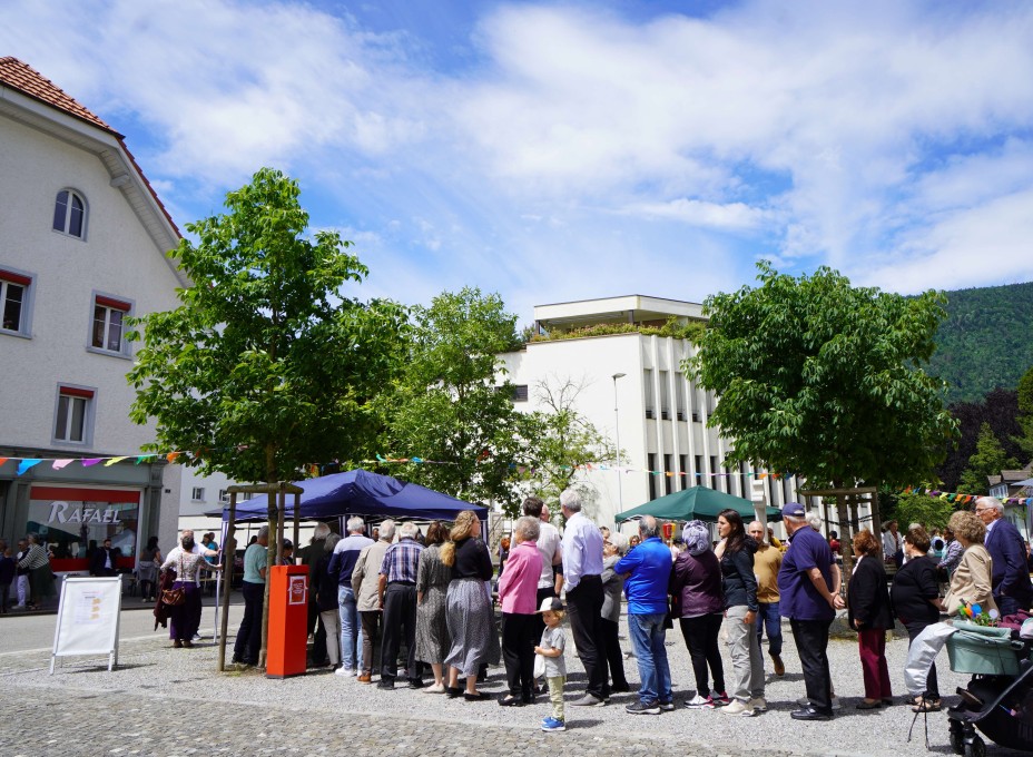 Besucher Anstehen